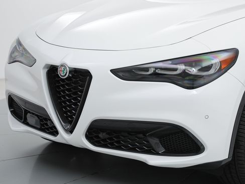 New 2026 Alfa Romeo Stelvio Sprint w/ Convenience Package AWD/4WD image 9
