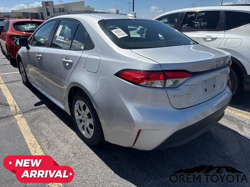 Used 2024 Toyota Corolla LE FWD image 3