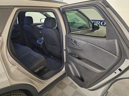 Used 2021 Chevrolet Blazer LT FWD image 22