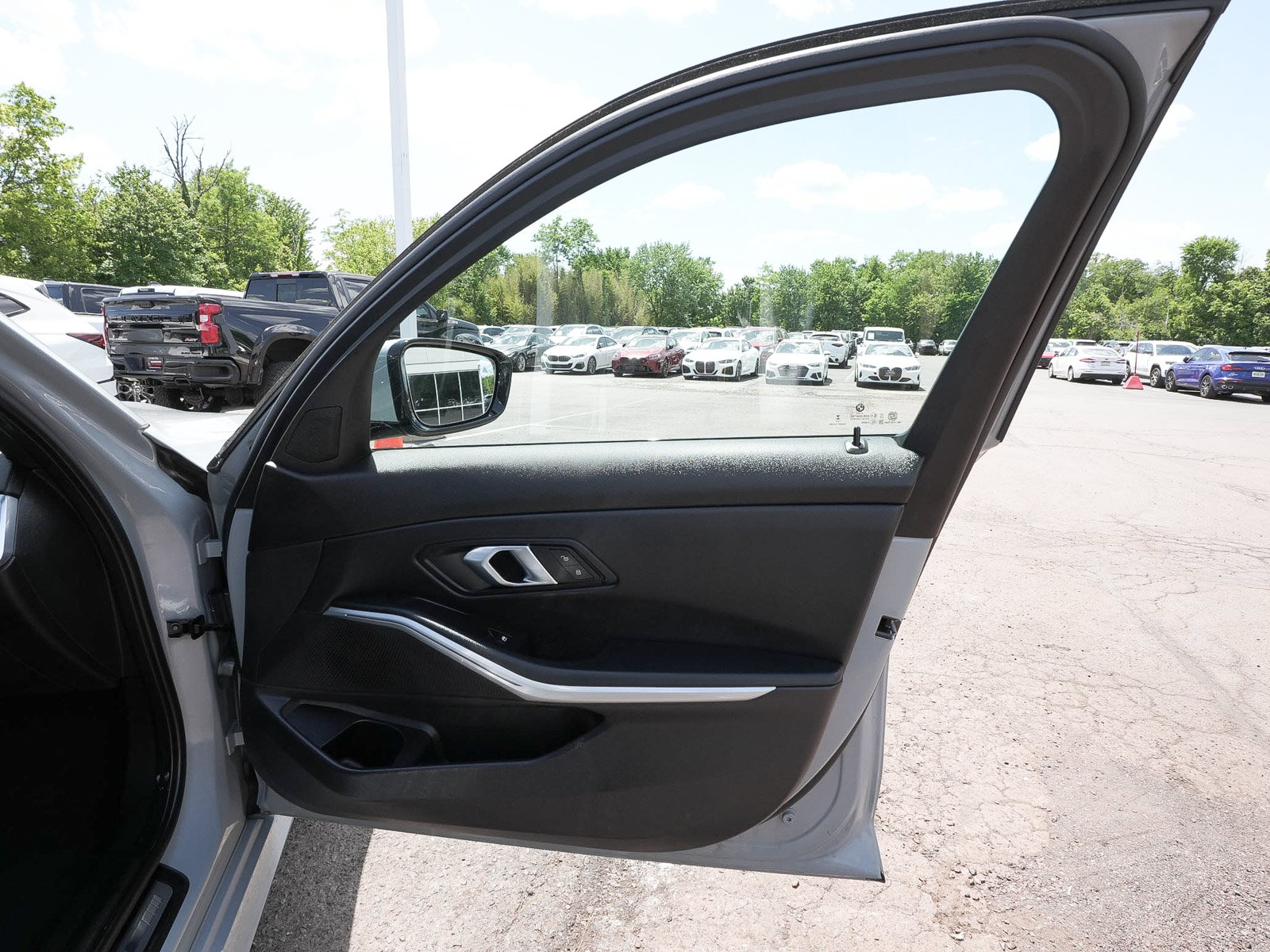 Used 2026 BMW 330i xDrive Sedan AWD/4WD image 14