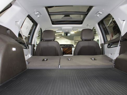 New 2026 GMC Terrain Denali w/ LPO, Black Badging Package image 27