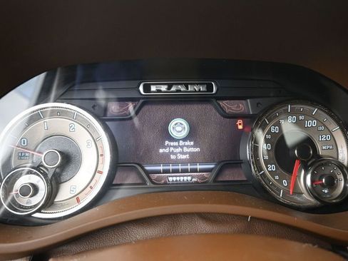 Used 2021 RAM 2500 Limited AWD/4WD image 11