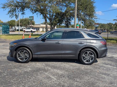 Used 2022 Genesis GV70 2.5T w/ Select Package image 6