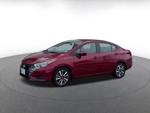 Used 2025 Nissan Versa SV image 7