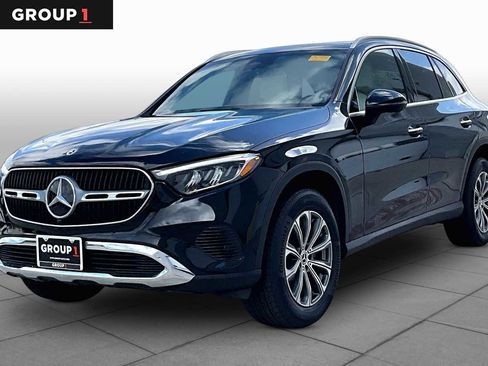Used 2025 Mercedes-Benz GLC 300 image 1