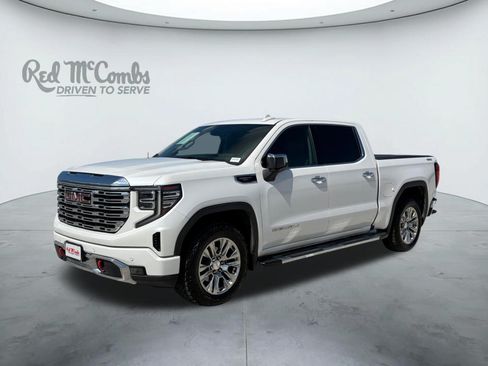 Used 2023 GMC Sierra 1500 Denali w/ Technology Package AWD/4WD image 1