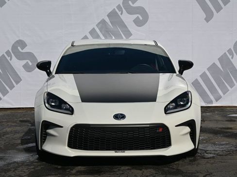 Used 2024 Toyota GR86 TRUENO Edition image 2