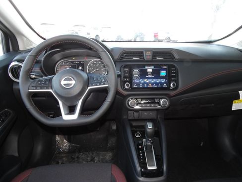 New 2025 Nissan Versa SR w/ Trunk Package image 14