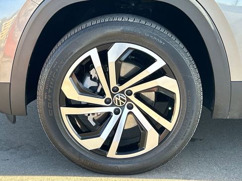 Used 2022 Volkswagen Atlas SEL AWD/4WD image 34