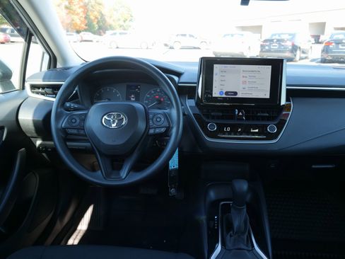 Used 2024 Toyota Corolla LE image 20