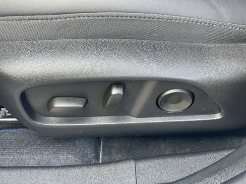 Used 2025 GMC Terrain Elevation w/ Elevation Premium Package image 21