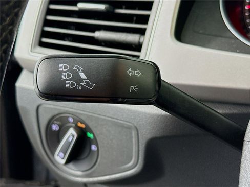 Used 2018 Volkswagen Atlas SE image 5