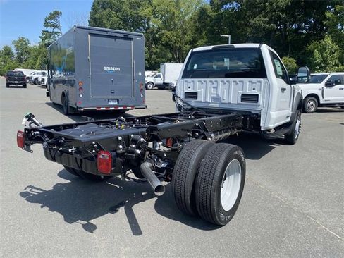 New 2025 Ford F450 XL image 24