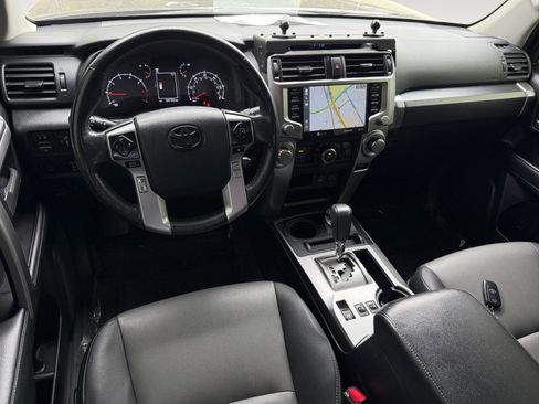 Used 2023 Toyota 4Runner SR5 Premium w/ Moonroof Package AWD/4WD image 15