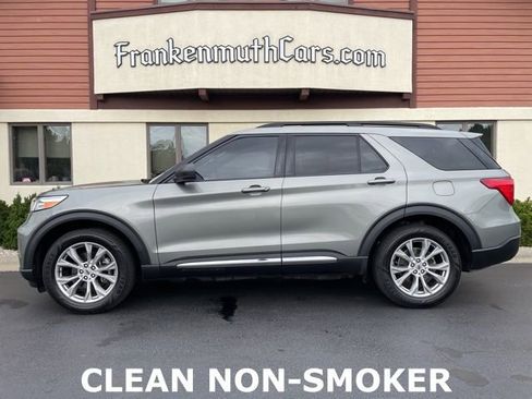 Used 2020 Ford Explorer XLT w/ Equipment Group 202A image 6