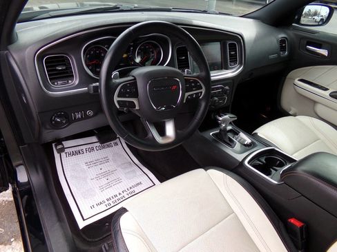 Used 2016 Dodge Charger SXT w/ AWD Premium Group image 17