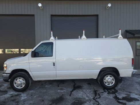 Used 2009 Ford E-250 and Econoline 250 image 1