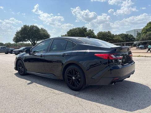 Used 2026 Toyota Camry SE w/ Convenience Package FWD image 6