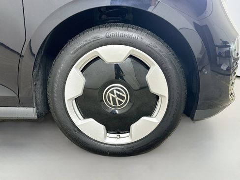 Used 2025 Volkswagen ID. Buzz Pro S RWD image 10