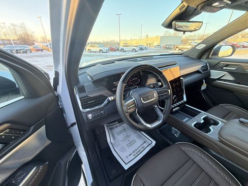 New 2026 GMC Acadia Denali Ultimate w/ LPO, Floor Liner Package image 10