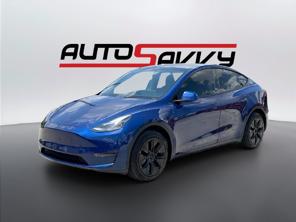 Used 2025 Tesla Model Y Long Range RWD image 3