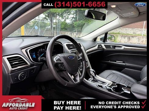 Used 2016 Ford Fusion SE w/ Equipment Group 202A FWD image 9