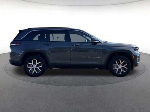 Certified 2025 Jeep Grand Cherokee Limited w/ Luxury Tech Group II AWD/4WD image 7