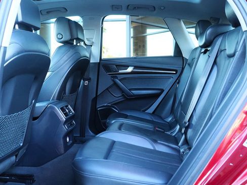 Used 2018 Audi Q5 Premium Plus w/ Premium Plus Package image 32