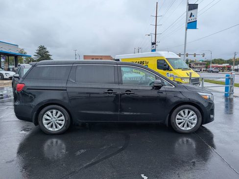 Used 2015 Kia Sedona EX FWD image 2
