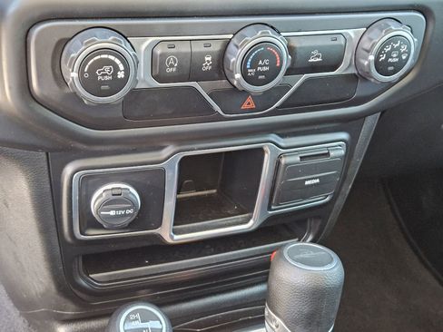 Used 2020 Jeep Gladiator Sport AWD/4WD image 22
