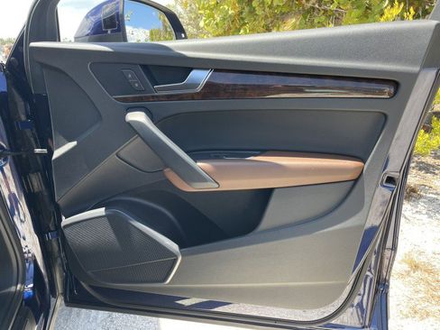 Used 2020 Audi Q5 2.0T Premium w/ Convenience Package image 30