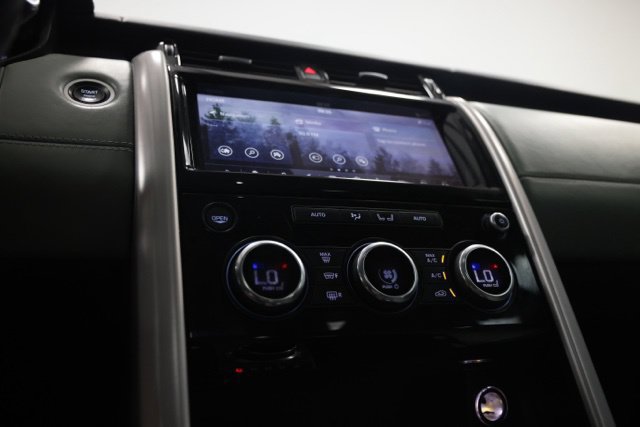 Used 2019 Land Rover Discovery HSE Luxury AWD/4WD image 27
