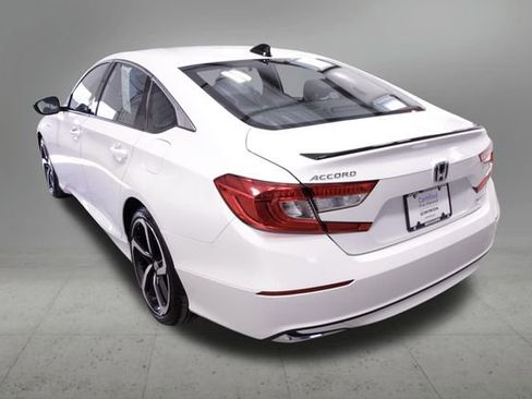 Used 2022 Honda Accord Sport image 4