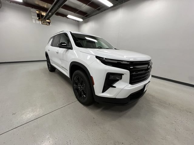 New 2027 Chevrolet Traverse LT w/ Midnight/Sport Edition AWD/4WD image 2