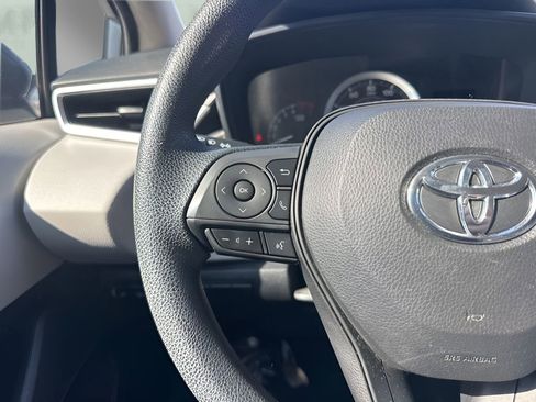 Used 2020 Toyota Corolla LE image 13