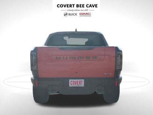 New 2025 GMC Hummer EV 2X w/ LPO, Dark Essentials Package image 8