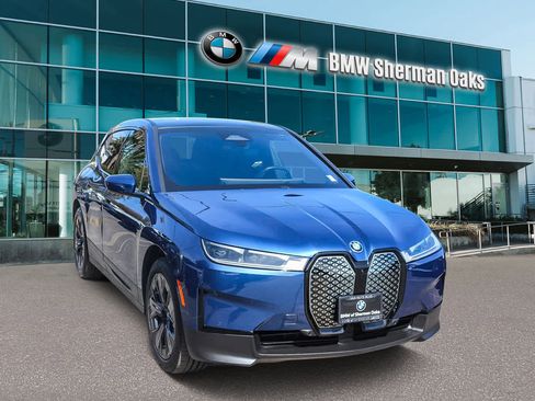 Certified 2023 BMW iX xDrive50 w/ Convenience Package image 3