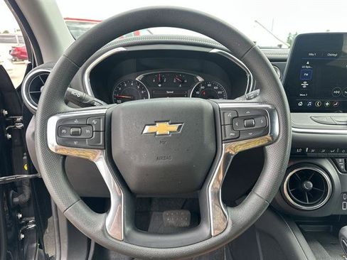 Used 2024 Chevrolet Blazer LT w/ Convenience Package AWD/4WD image 11