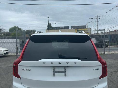Used 2018 Volvo XC90 T6 Momentum w/ Convenience Package AWD/4WD image 6