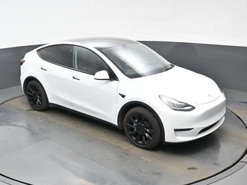 Used 2021 Tesla Model Y 2WD image 38