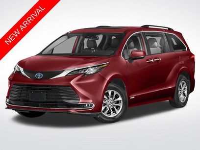 Used 2023 Toyota Sienna XLE