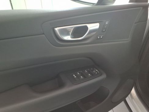Used 2024 Volvo XC60 B5 Plus AWD/4WD image 12