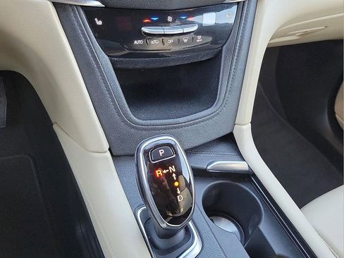Used 2018 Cadillac XT5 Luxury image 15