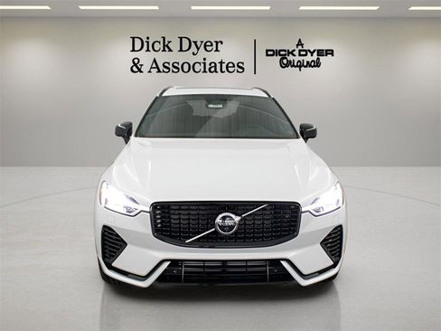 New 2024 Volvo XC60 T8 Plus w/ Protection Package Premier image 5