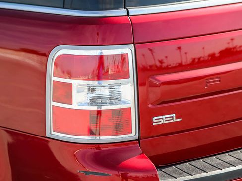 Used 2019 Ford Flex SEL w/ Equipment Group 202A image 9