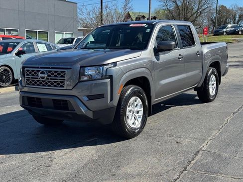 Certified 2024 Nissan Frontier SV w/ Technology Package image 7