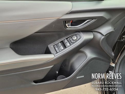 Certified 2025 Subaru Crosstrek 2.5i Limited w/ Crosstrek Mirror Package image 4