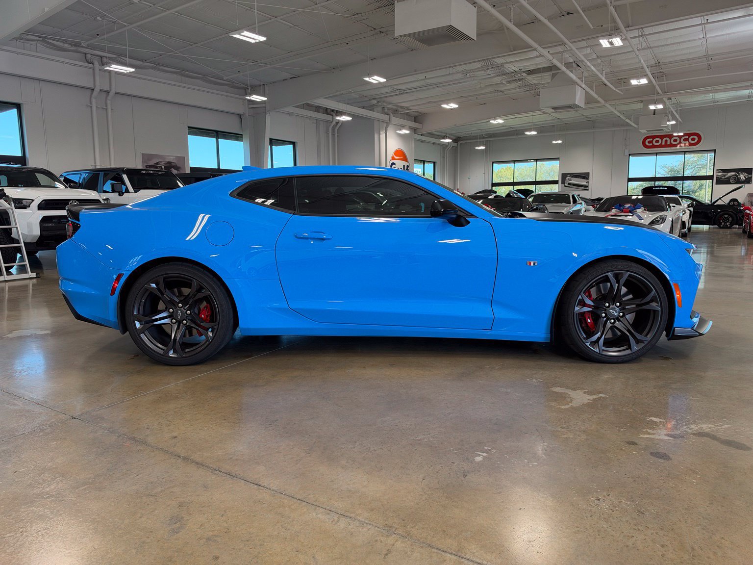 Used 2022 Chevrolet Camaro SS RWD image 10