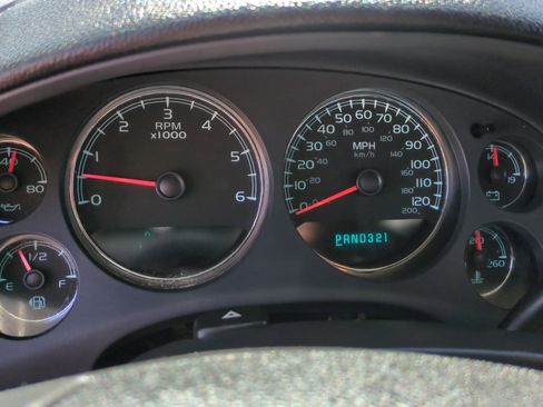 Used 2008 Chevrolet Avalanche LT w/ LT Preferred Equipment Group AWD/4WD image 19