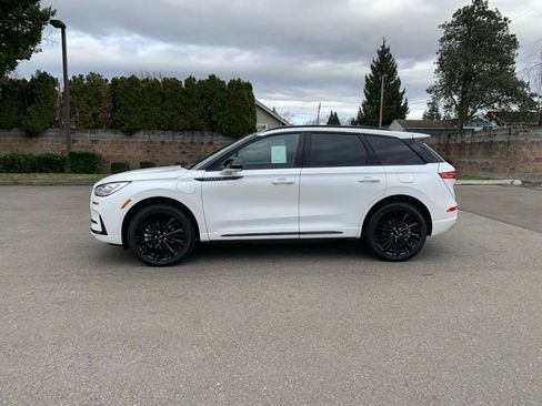 New 2025 Lincoln Corsair Grand Touring w/ Equipment Group 301A image 2